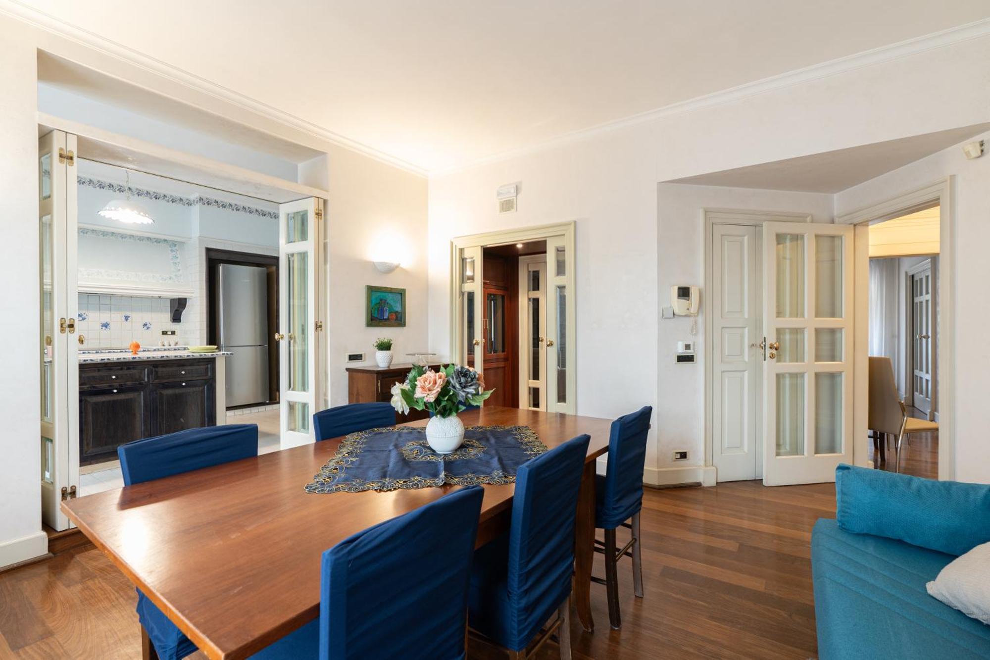 B&B Frida Suite Home Trani Bagian luar foto