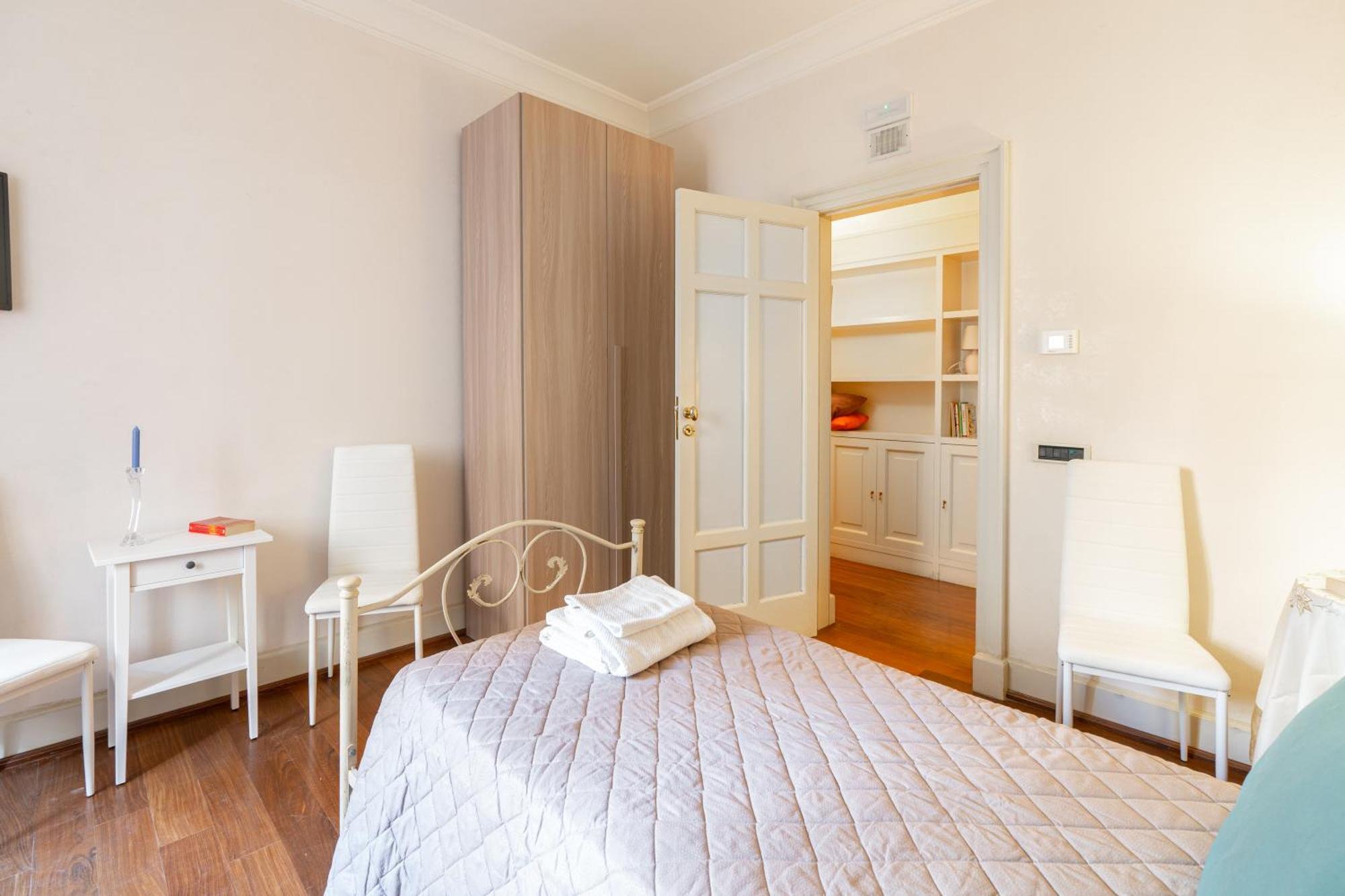 B&B Frida Suite Home Trani Bagian luar foto