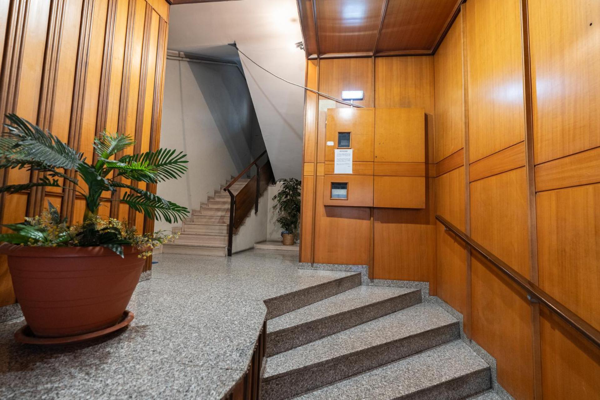 B&B Frida Suite Home Trani Bagian luar foto